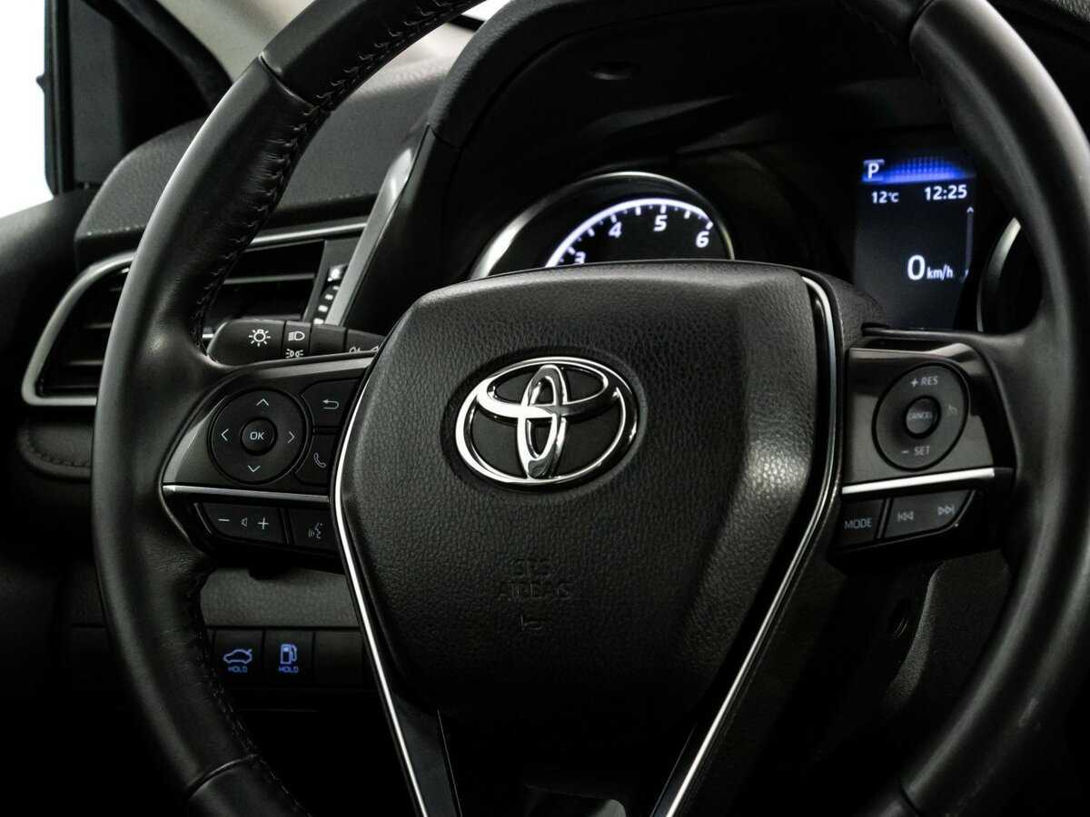 Toyota Camry 2021 года с пробегом. Фото: #10