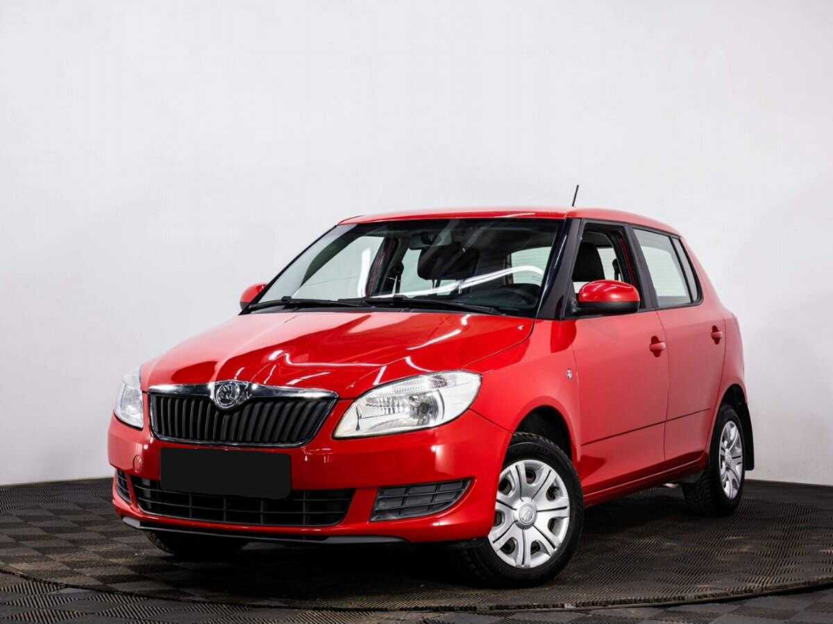 Skoda Fabia 2013 года с пробегом. Посмотреть фото