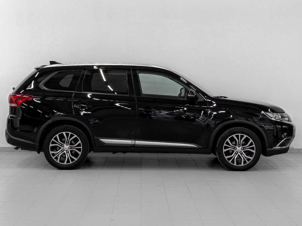 Mitsubishi Outlander 2018 года с пробегом. Фото: #3