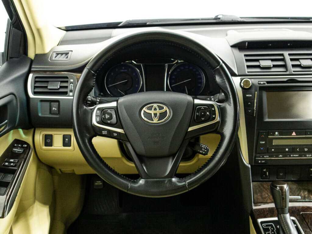 Toyota Camry 2017 года с пробегом. Фото: #15