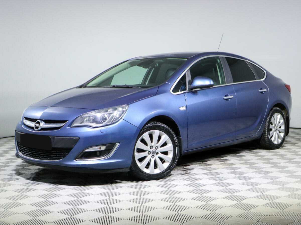 Opel Astra 2014 года с пробегом. Посмотреть фото