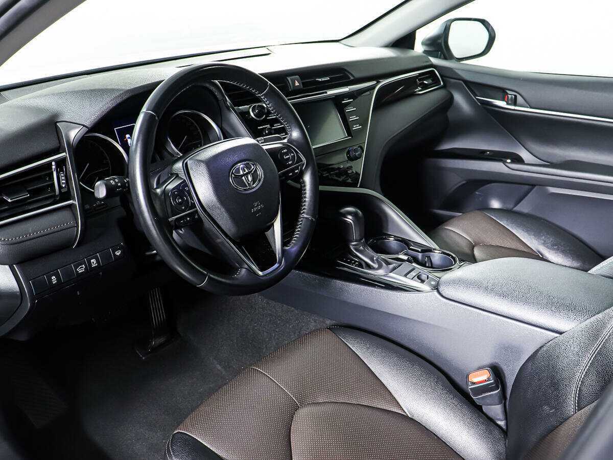 Toyota Camry 2020 года с пробегом. Фото: #12