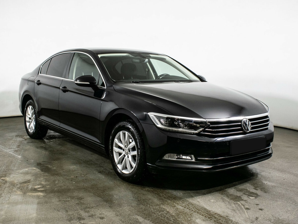 Volkswagen Passat 2017 года с пробегом. Фото: #2
