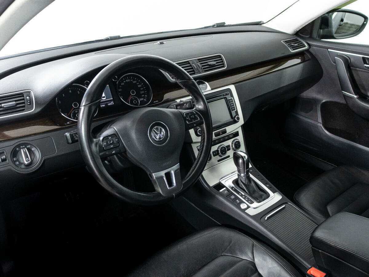 Volkswagen Passat 2012 года с пробегом. Фото: #10