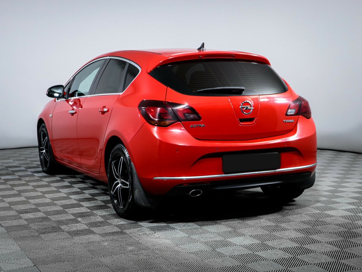 Opel Astra 2013 года с пробегом. Фото: #5