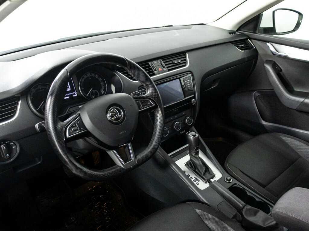 Skoda Octavia 2018 года с пробегом. Фото: #10
