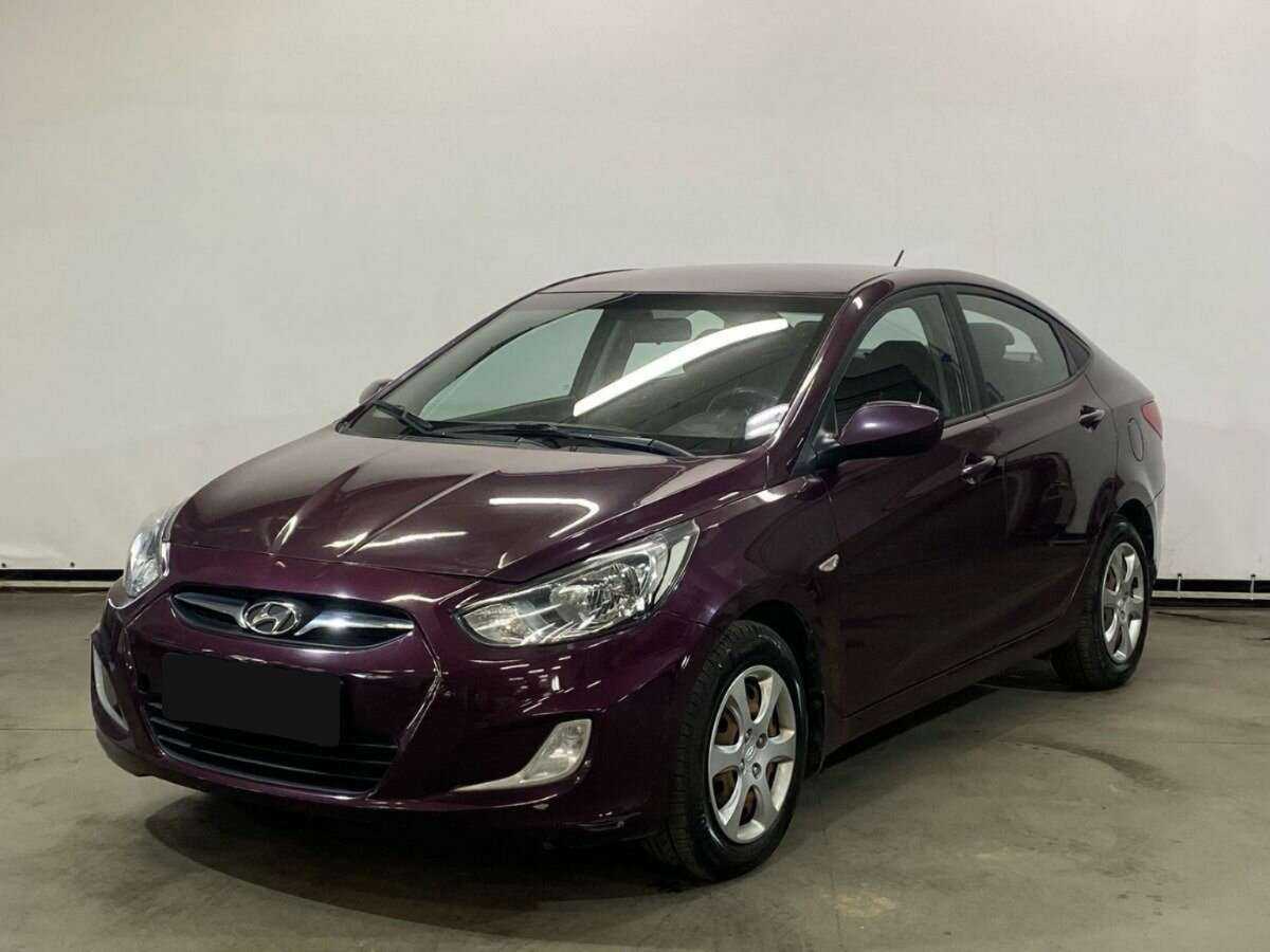 Hyundai Solaris 2012 года с пробегом. Посмотреть фото