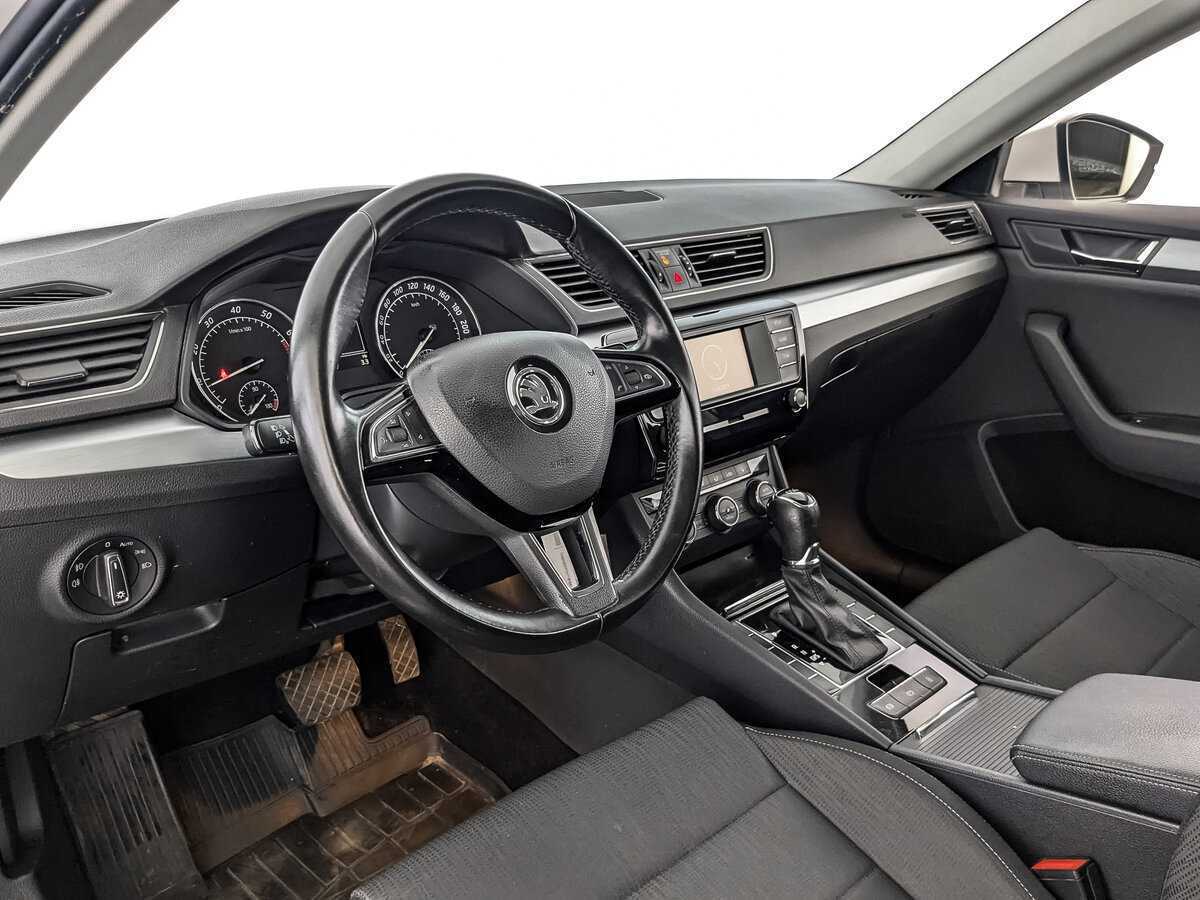Skoda Superb 2017 года с пробегом. Фото: #9