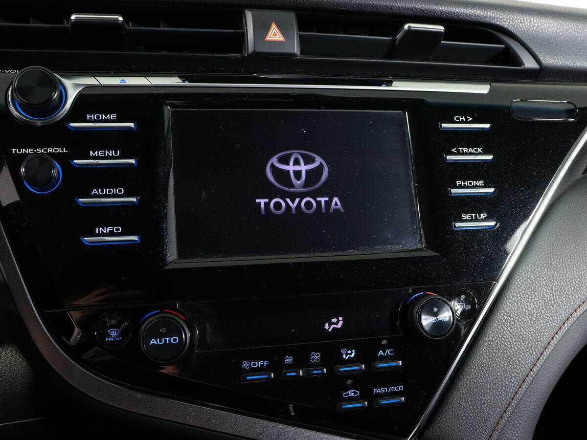 Toyota Camry 2018 года с пробегом. Фото: #20