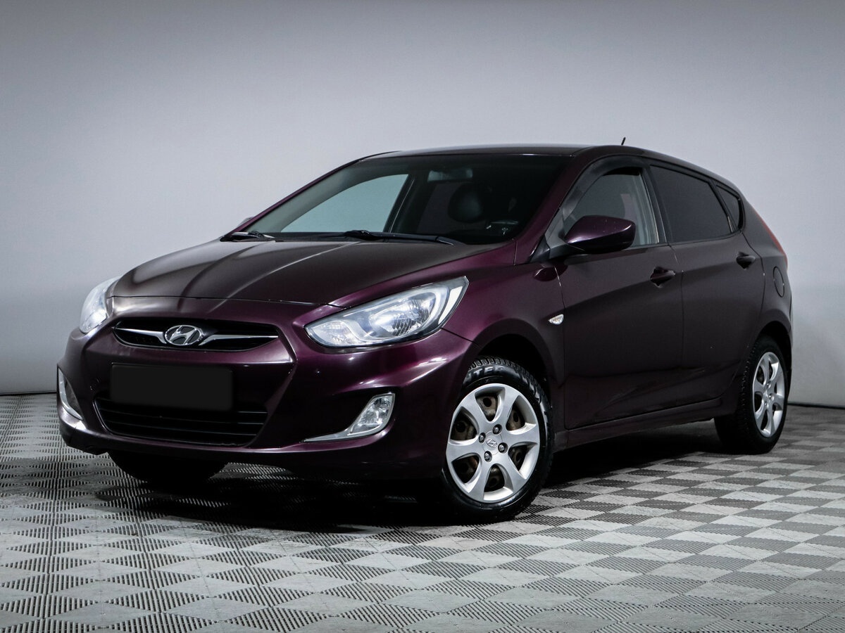Hyundai Solaris 2013 года с пробегом. Посмотреть фото