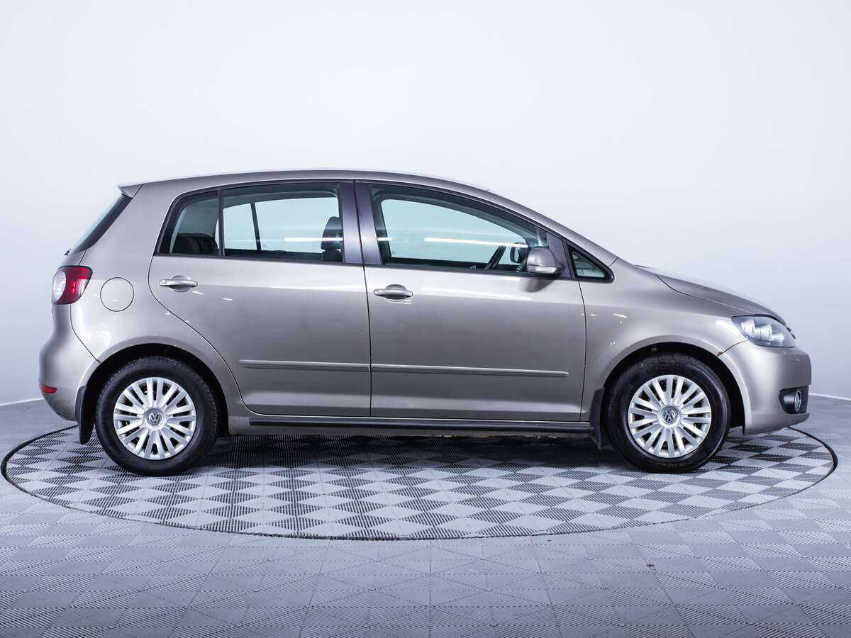 Volkswagen Golf Plus 2012 года с пробегом. Фото: #3