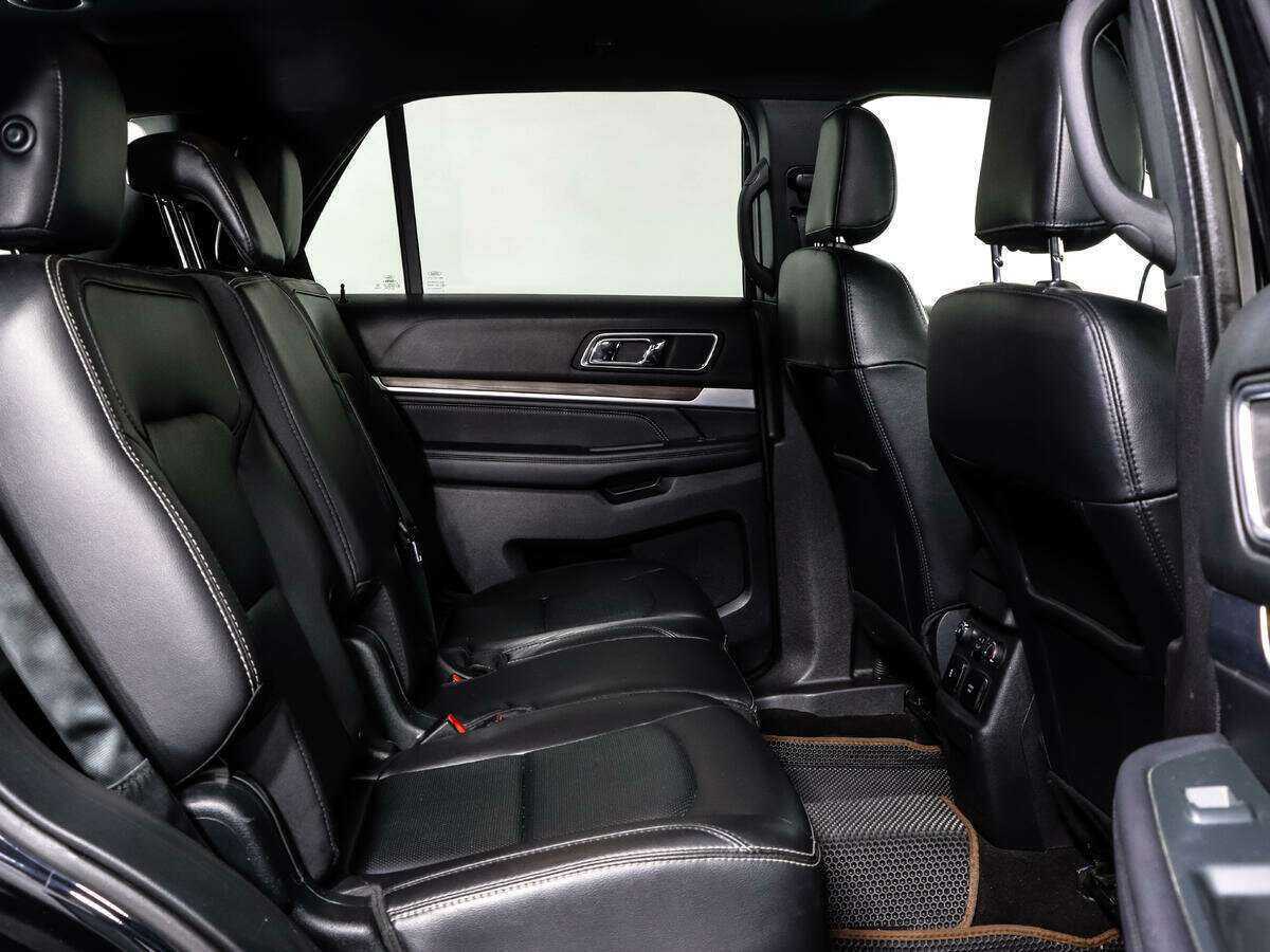 Ford Explorer 2018 года с пробегом. Фото: #14