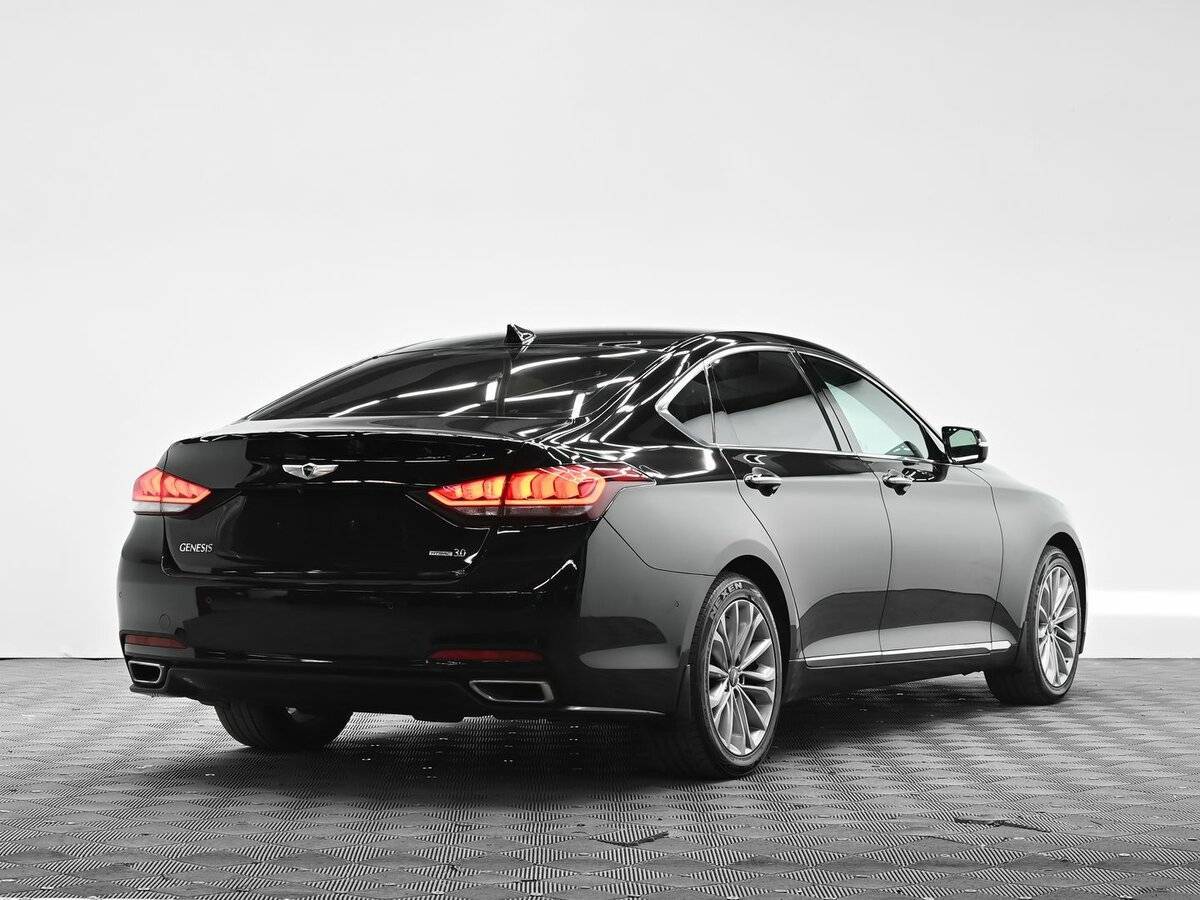 Hyundai Genesis 2016 года с пробегом. Фото: #3