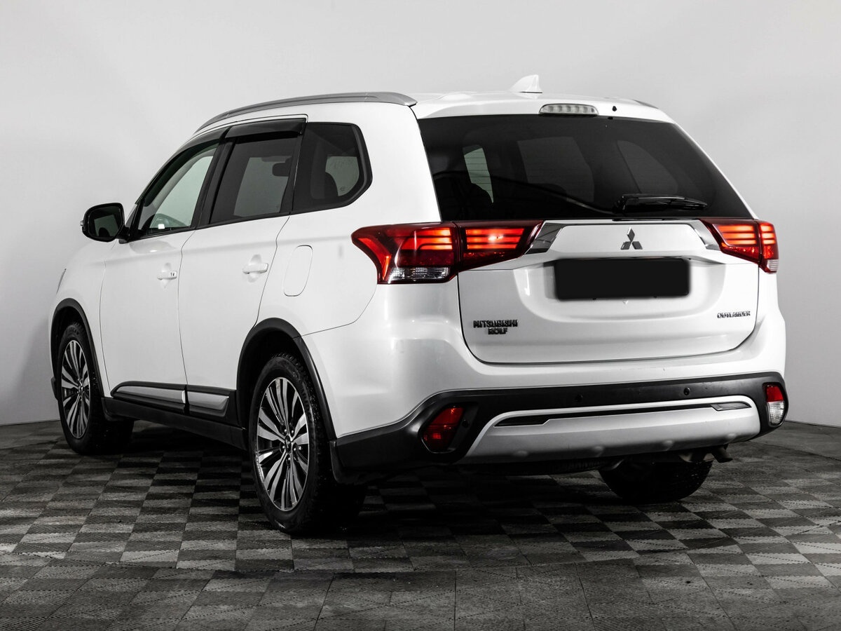 Mitsubishi Outlander 2019 года с пробегом. Фото: #5