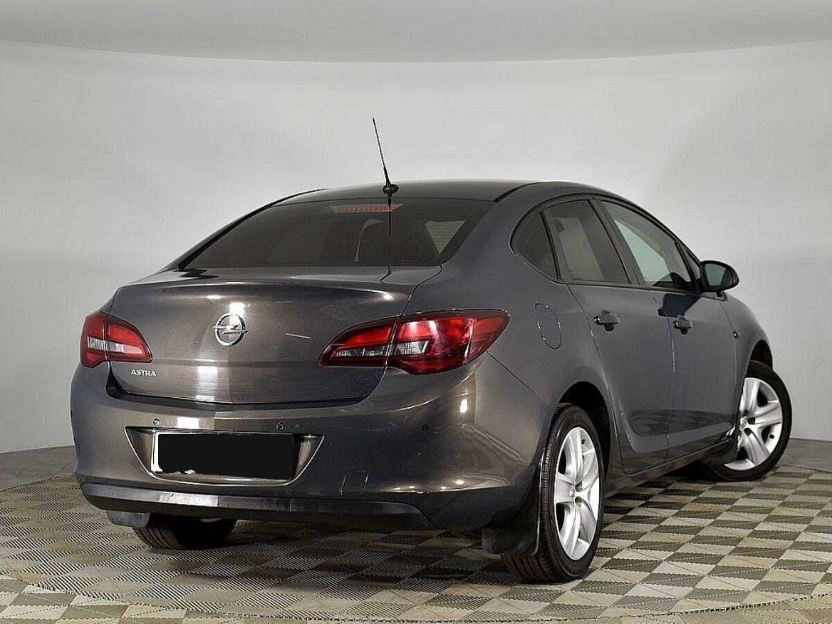 Opel Astra 2012 года с пробегом. Фото: #1
