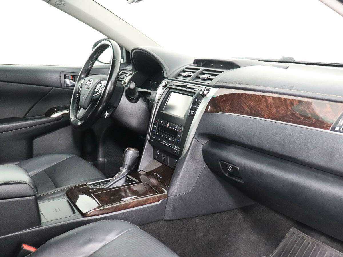 Toyota Camry 2018 года с пробегом. Фото: #6