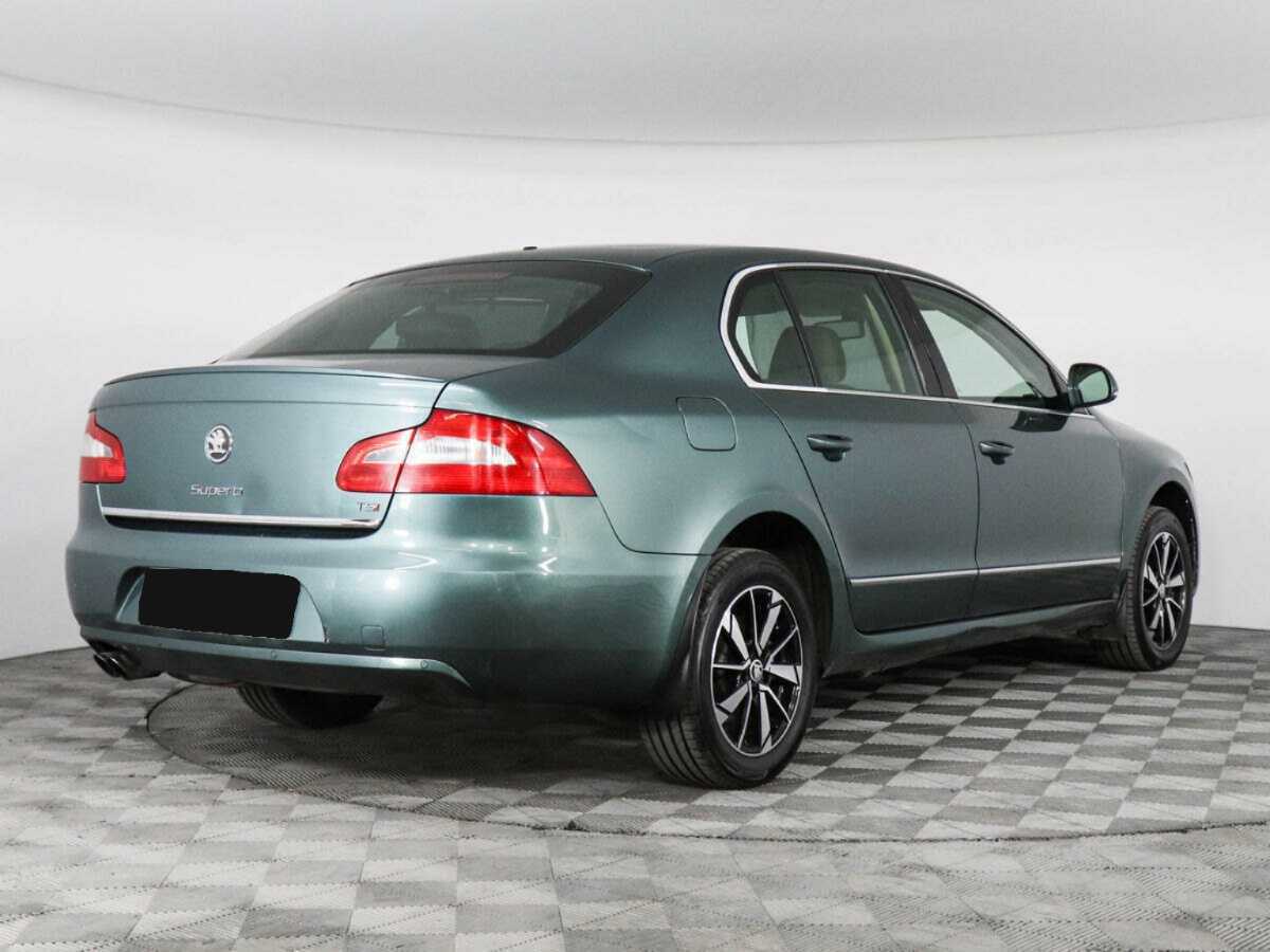 Skoda Superb 2012 года с пробегом. Фото: #4