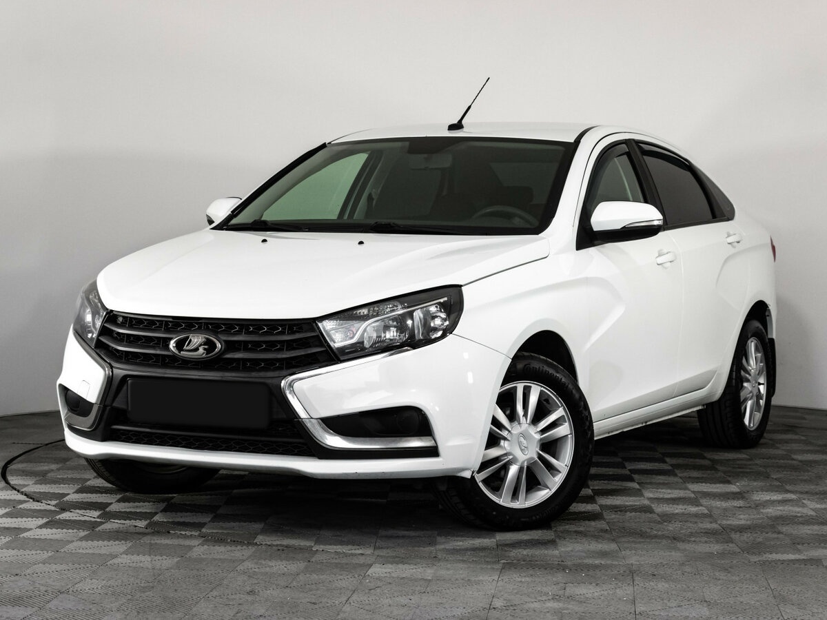 Lada (ВАЗ) Vesta 2018 года с пробегом. Посмотреть фото