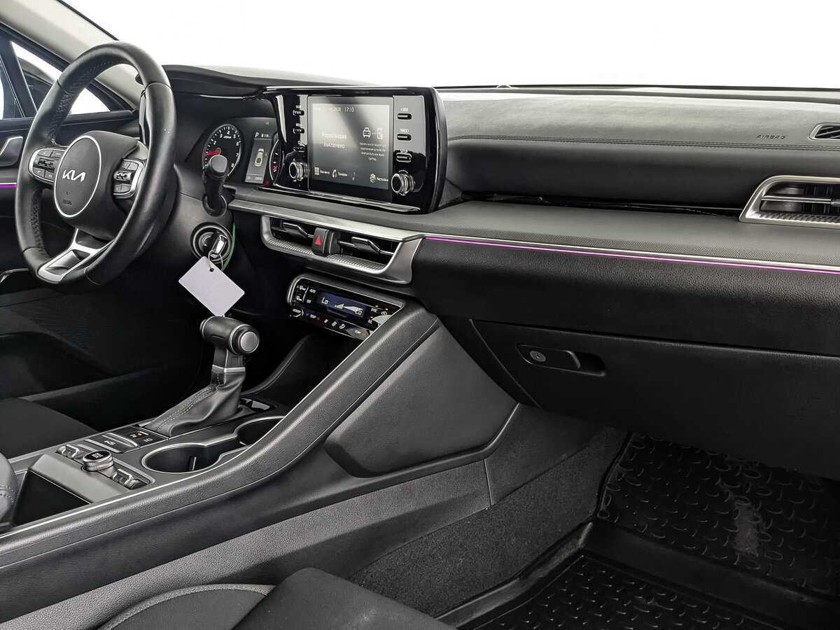 Kia K5 2023 года с пробегом. Фото: #8