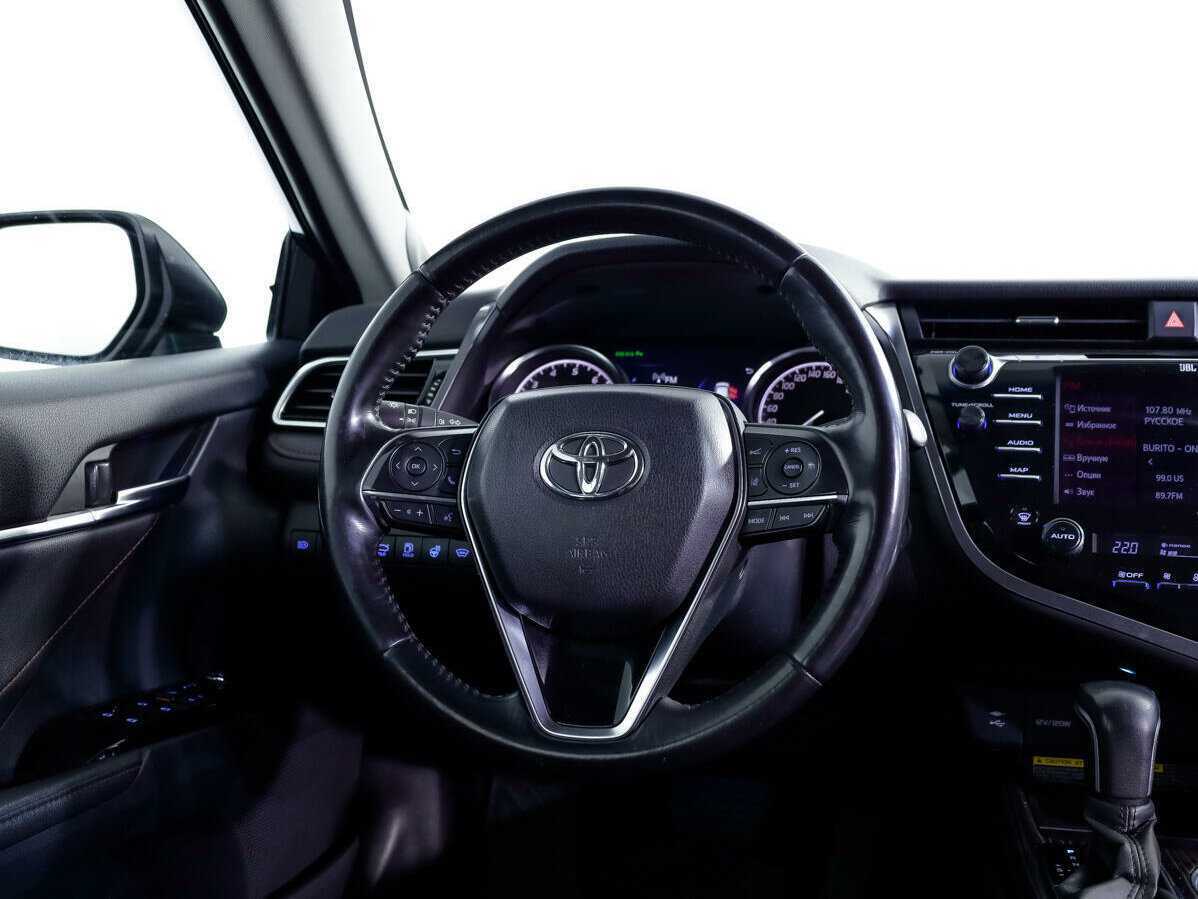 Toyota Camry 2019 года с пробегом. Фото: #12