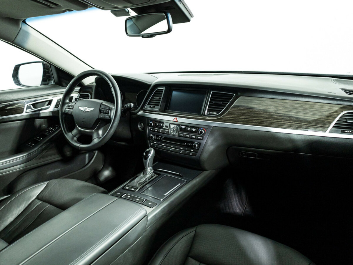 Hyundai Genesis 2015 года с пробегом. Фото: #8