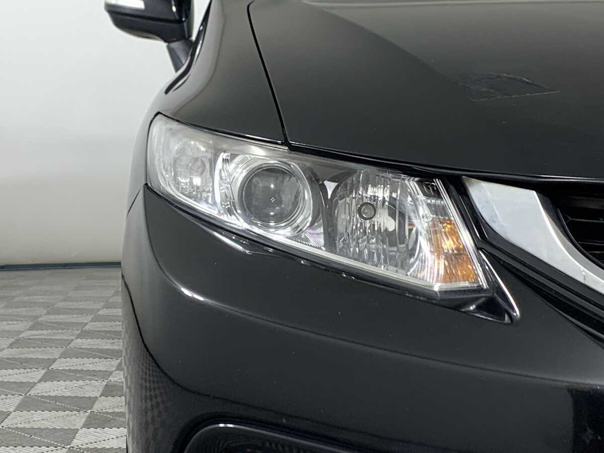 Honda Civic 2013 года с пробегом. Фото: #9