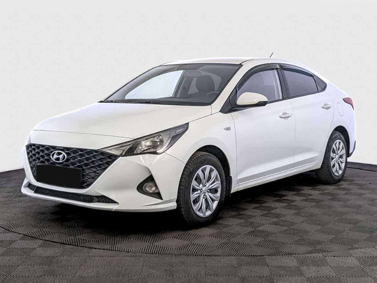 Hyundai Solaris 2020 года с пробегом. Посмотреть фото