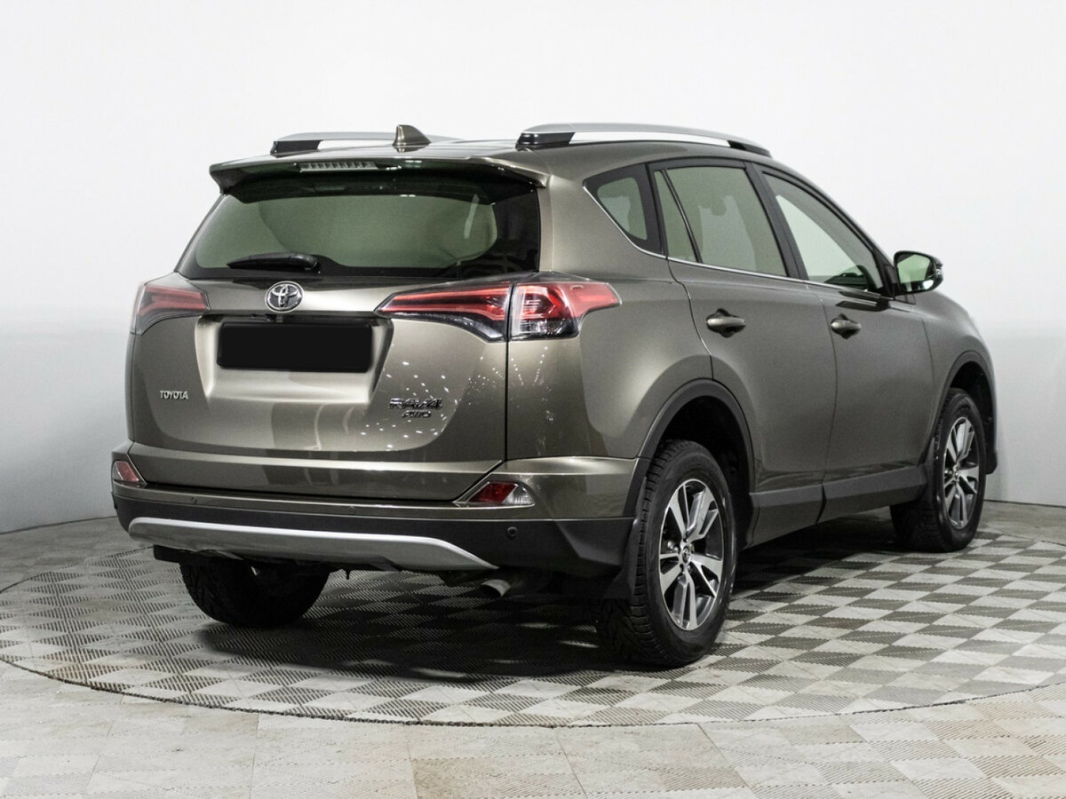 Toyota RAV4 2015 года с пробегом. Фото: #4