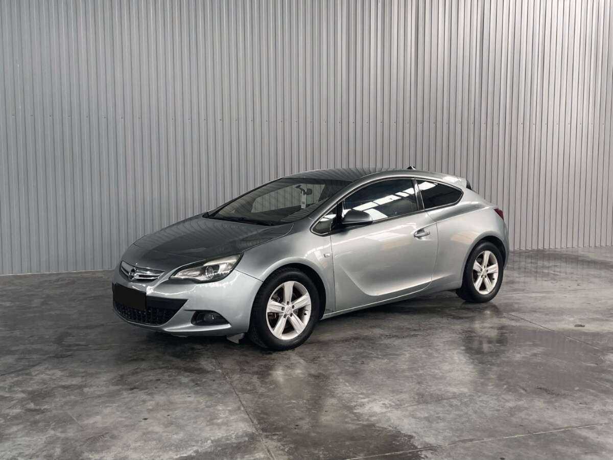 Opel Astra 2012 года с пробегом. Фото: #0