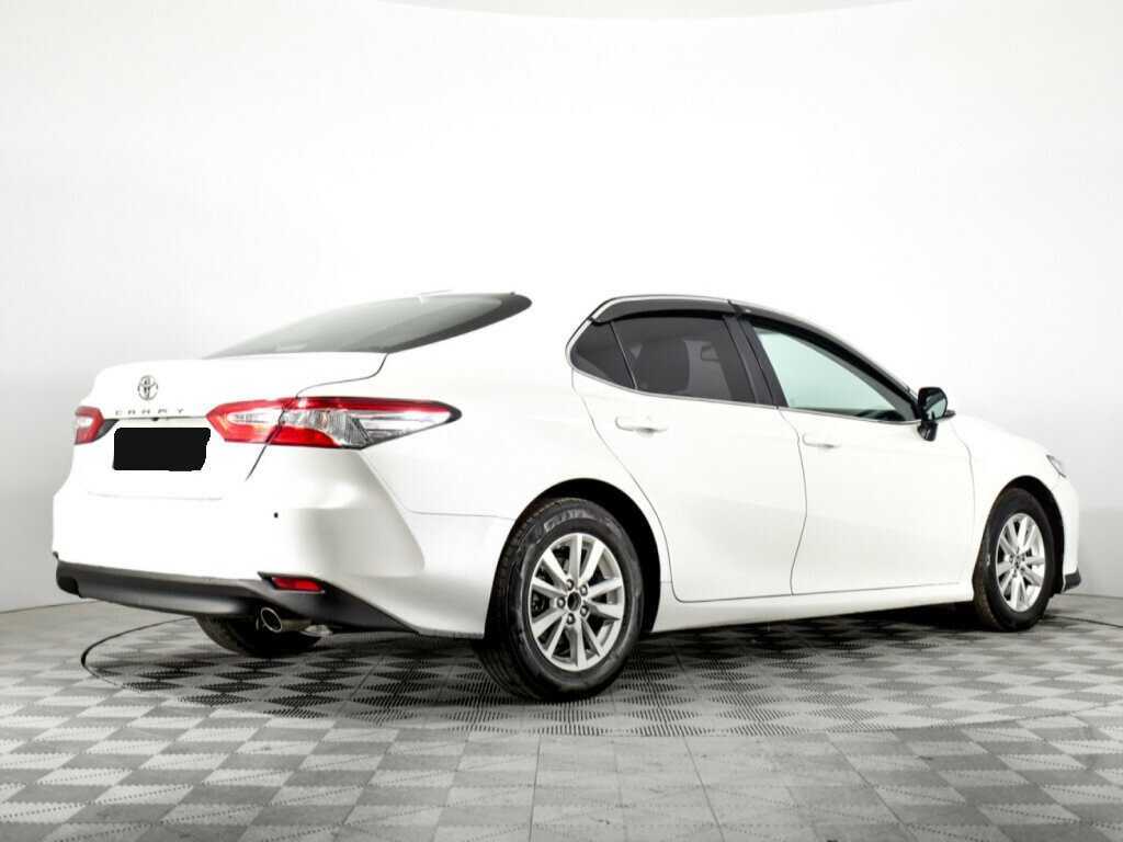 Toyota Camry 2018 года с пробегом. Фото: #3