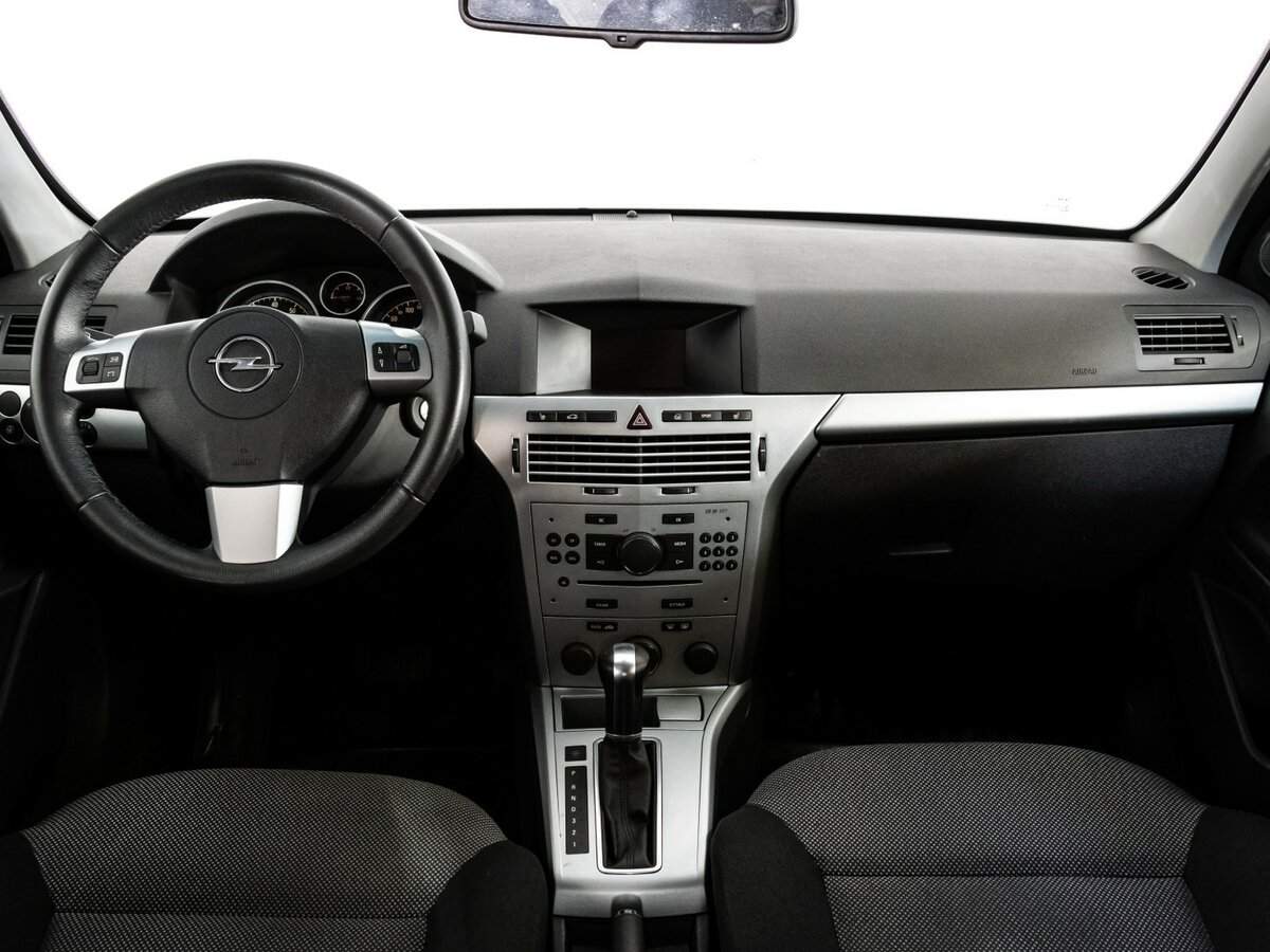 Opel Astra 2014 года с пробегом. Фото: #9