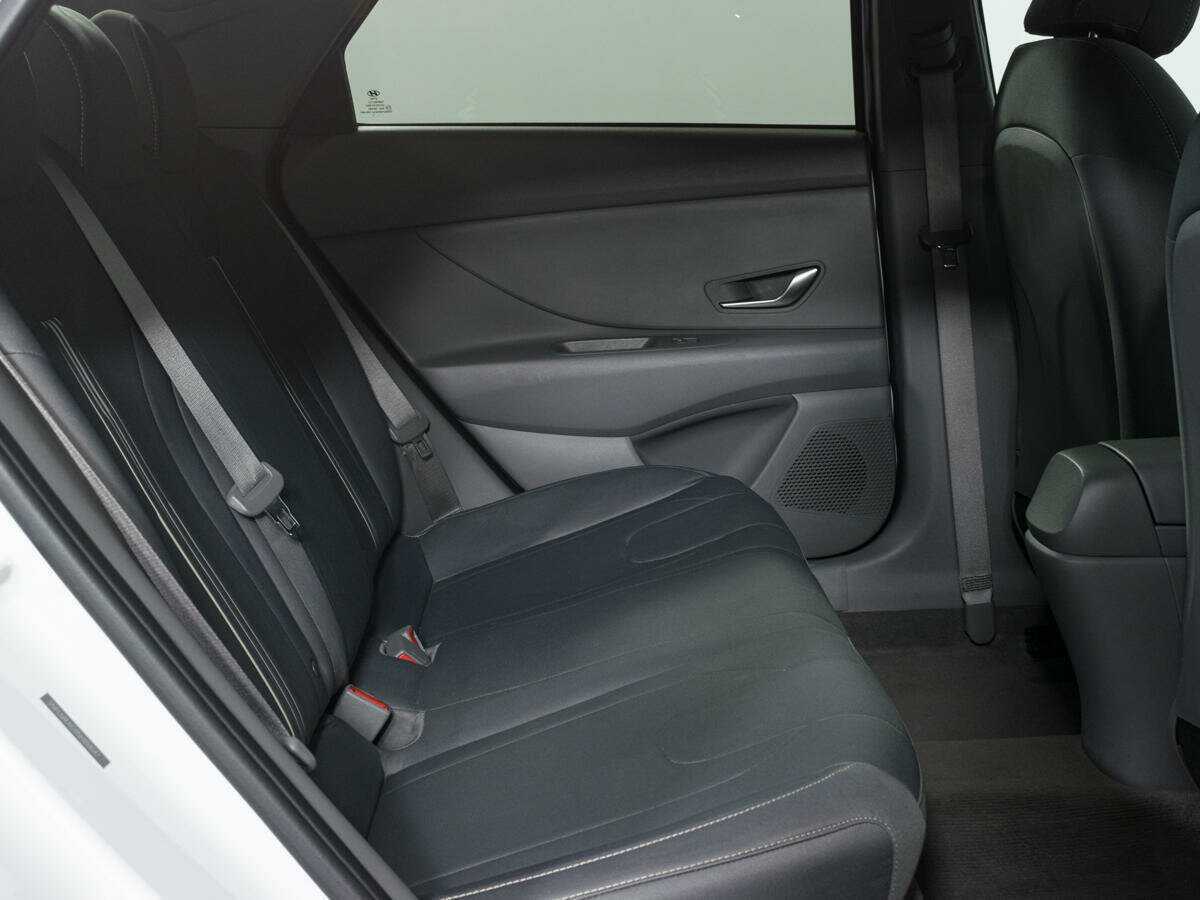 Hyundai Elantra 2021 года с пробегом. Фото: #9