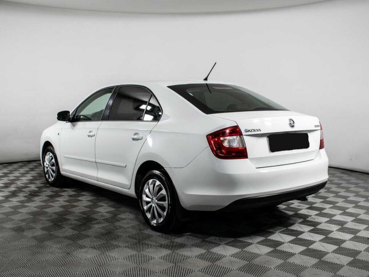 Skoda Rapid 2014 года с пробегом. Фото: #5