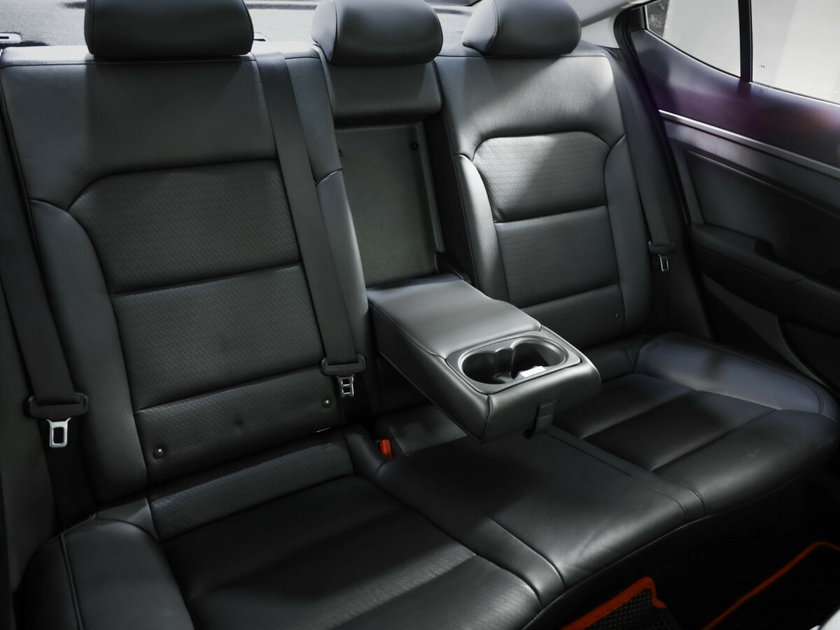 Hyundai Elantra 2016 года с пробегом. Фото: #20