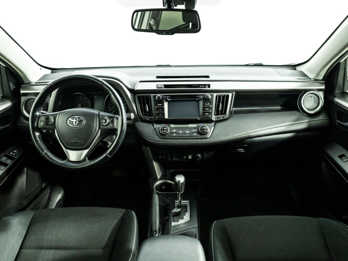 Toyota RAV4 2016 года с пробегом. Фото: #10