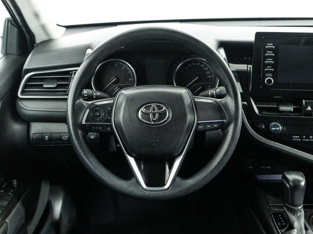Toyota Camry 2021 года с пробегом. Фото: #17