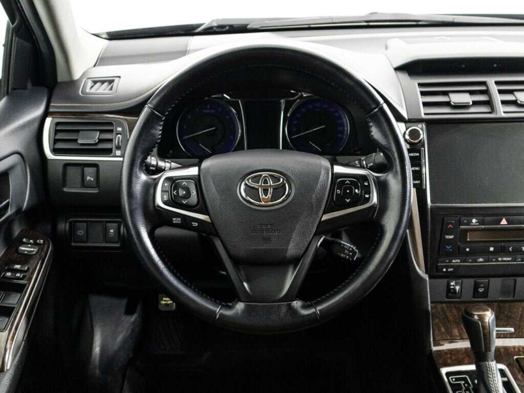 Toyota Camry 2017 года с пробегом. Фото: #18
