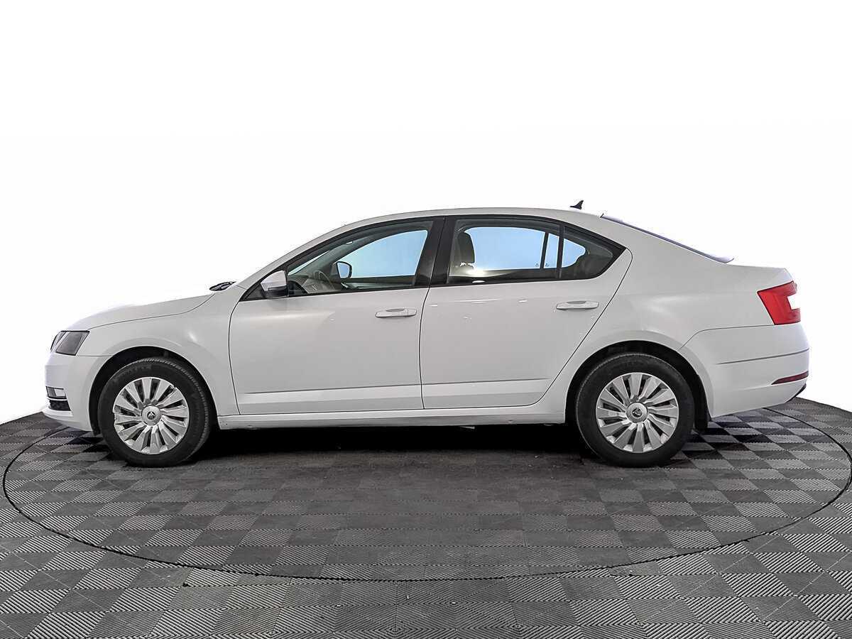 Skoda Octavia 2019 года с пробегом. Фото: #7