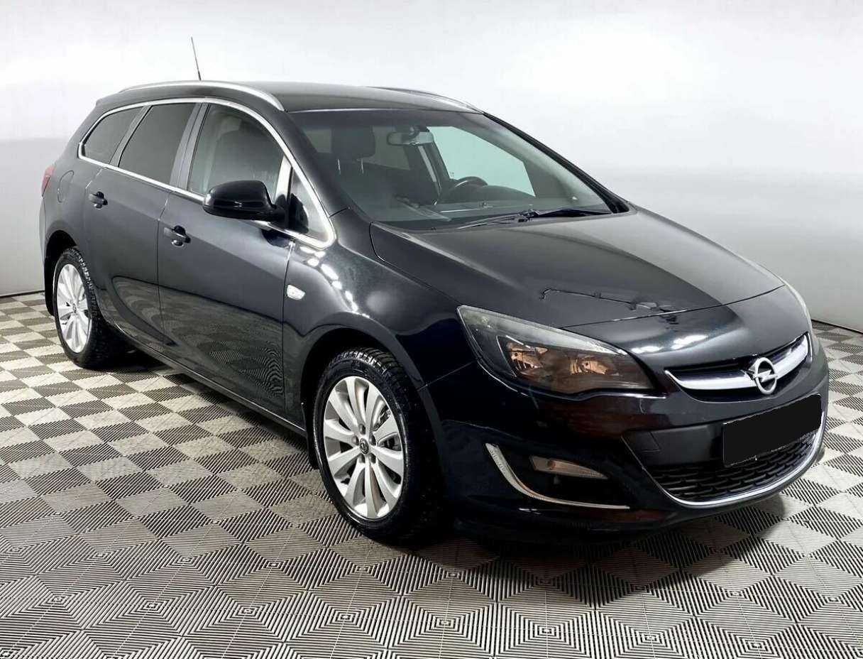 Opel Astra 2013 года с пробегом. Фото: #2