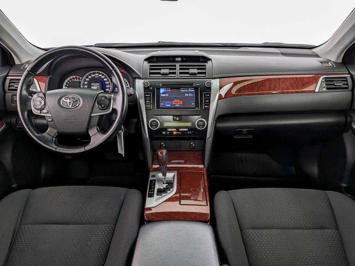 Toyota Camry 2013 года с пробегом. Фото: #11