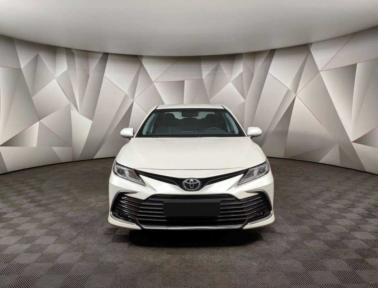 Toyota Camry 2021 года с пробегом. Фото: #6