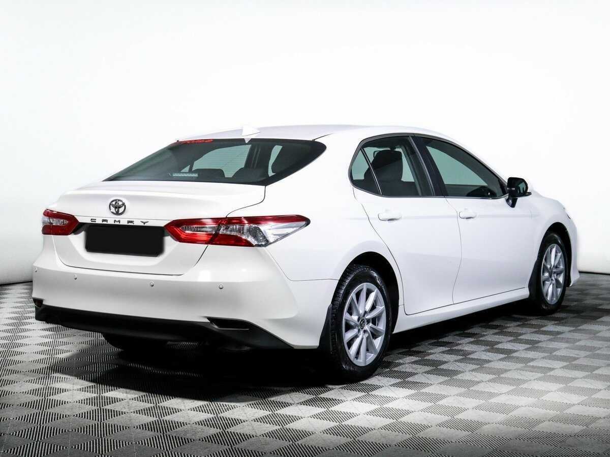 Toyota Camry 2021 года с пробегом. Фото: #4