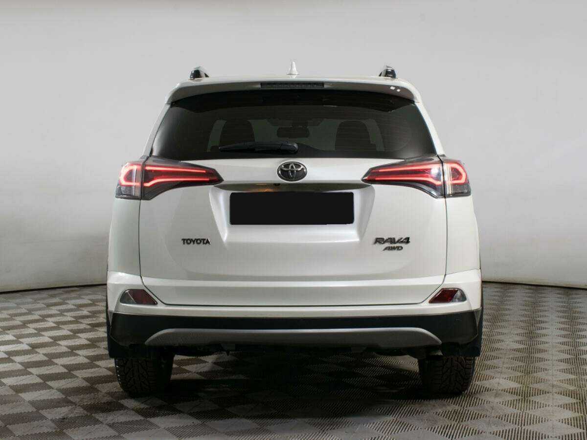 Toyota RAV4 2017 года с пробегом. Фото: #5