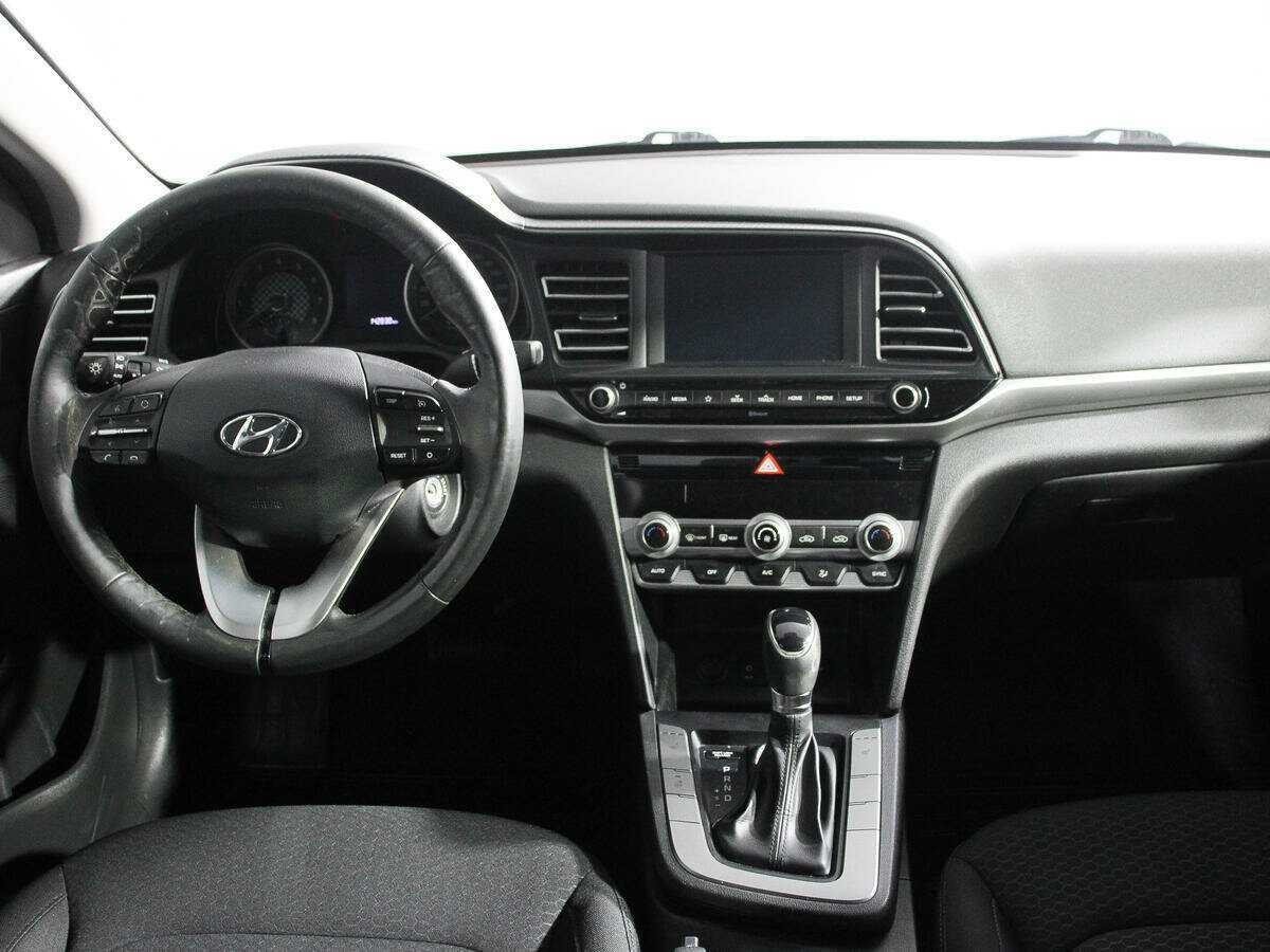 Hyundai Elantra 2020 года с пробегом. Фото: #8