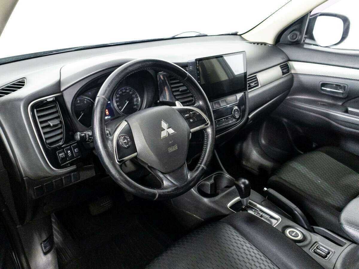 Mitsubishi Outlander 2013 года с пробегом. Фото: #10