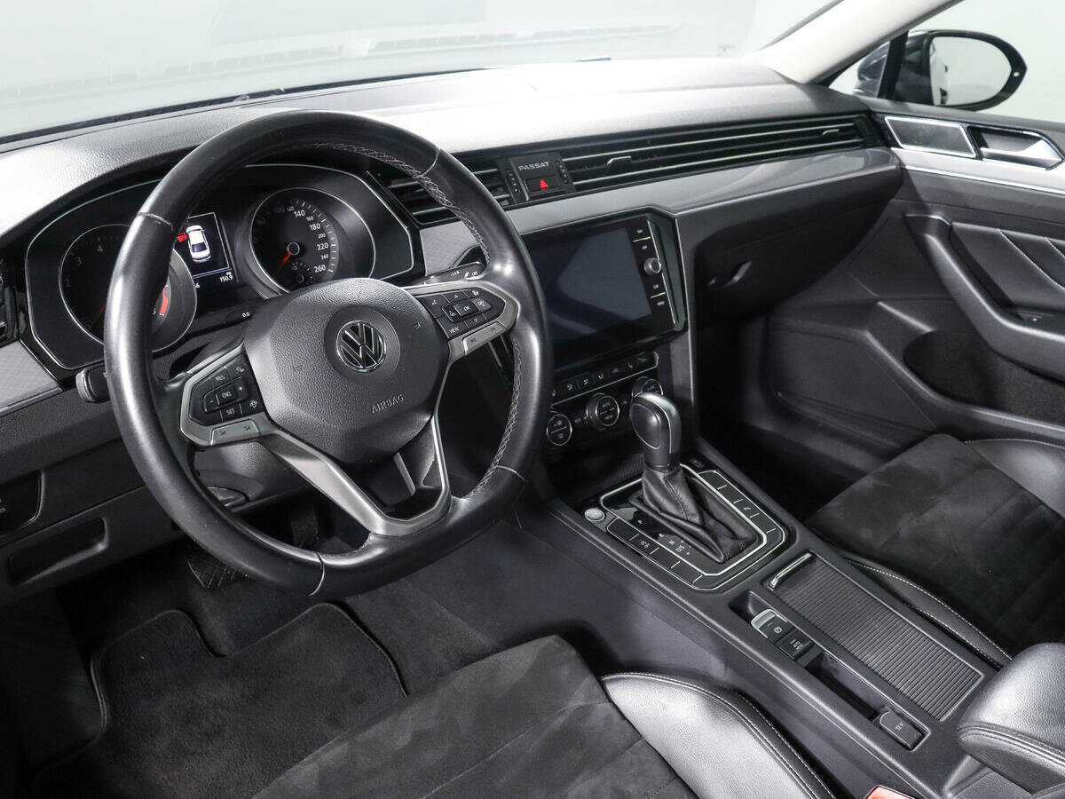Volkswagen Passat 2020 года с пробегом. Фото: #13