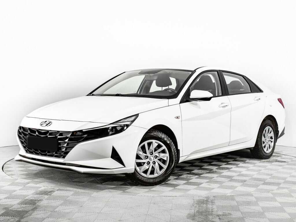 Hyundai Elantra 2021 года с пробегом. Посмотреть фото