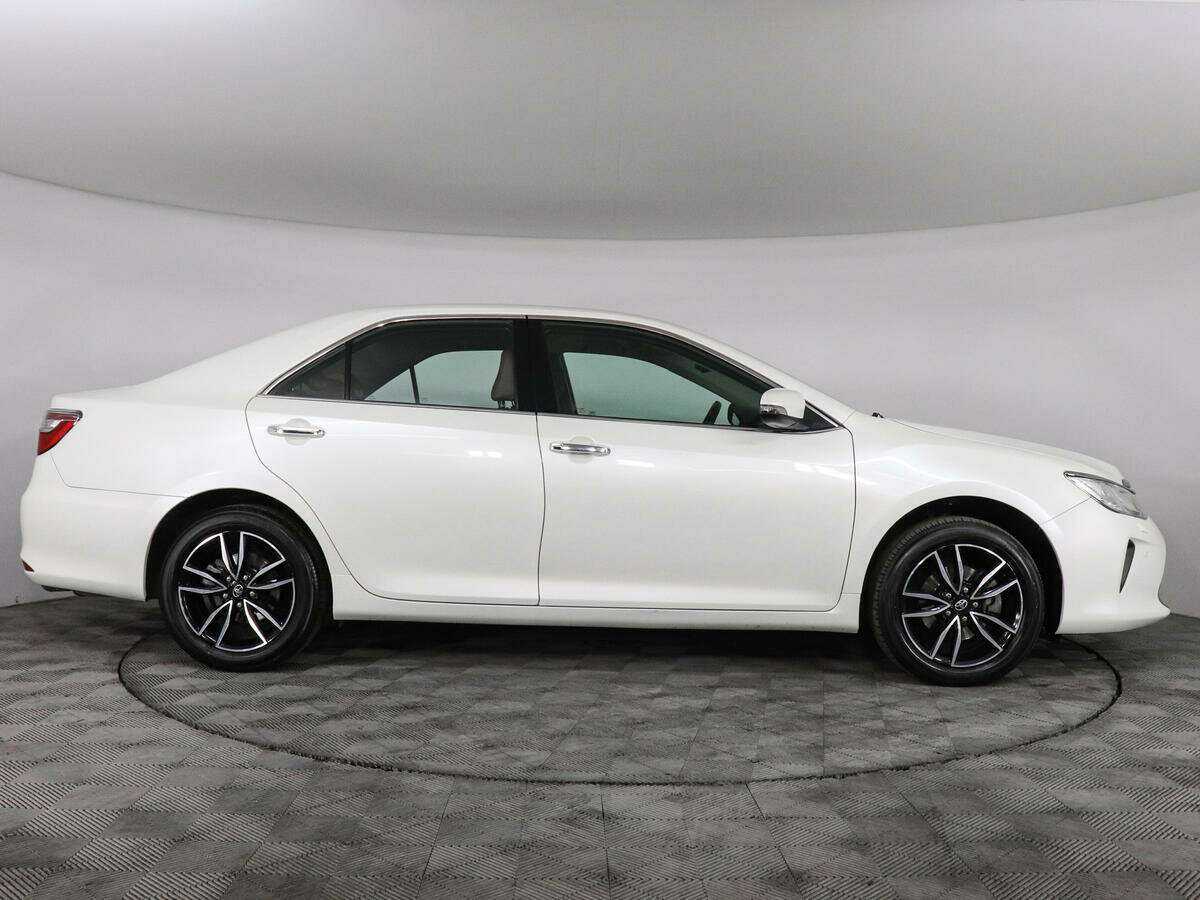 Toyota Camry 2016 года с пробегом. Фото: #3