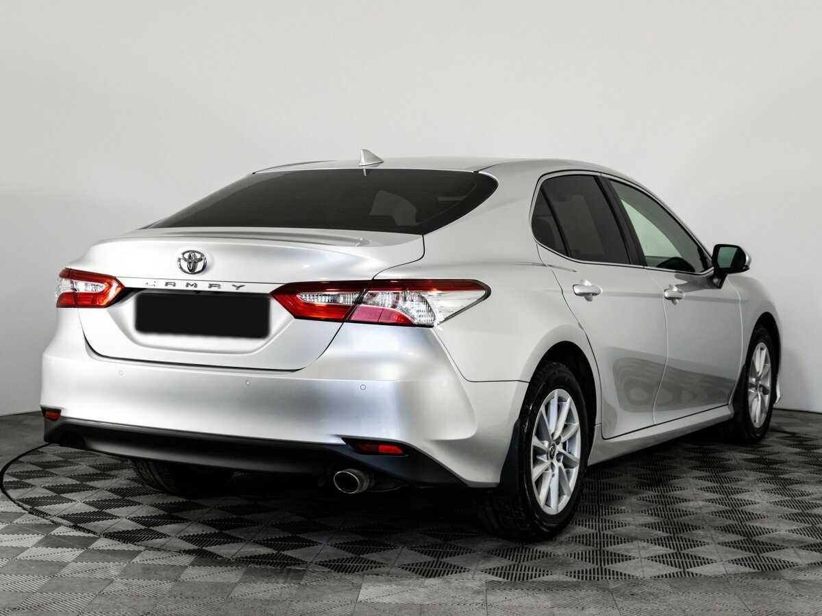 Toyota Camry 2021 года с пробегом. Фото: #3