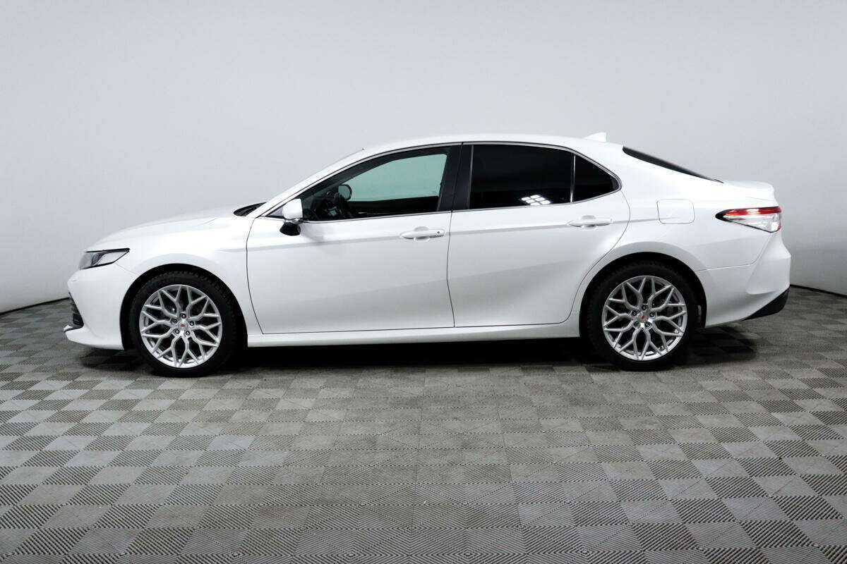Toyota Camry 2019 года с пробегом. Фото: #7